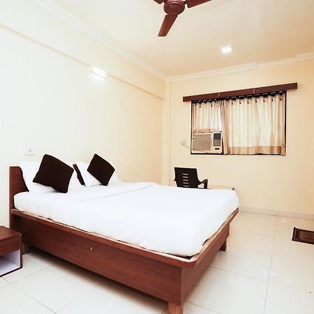 Hotel Della Comfort Near Ambreshwar Shiv Mandir, Ambernath Amarnāth Dış mekan fotoğraf
