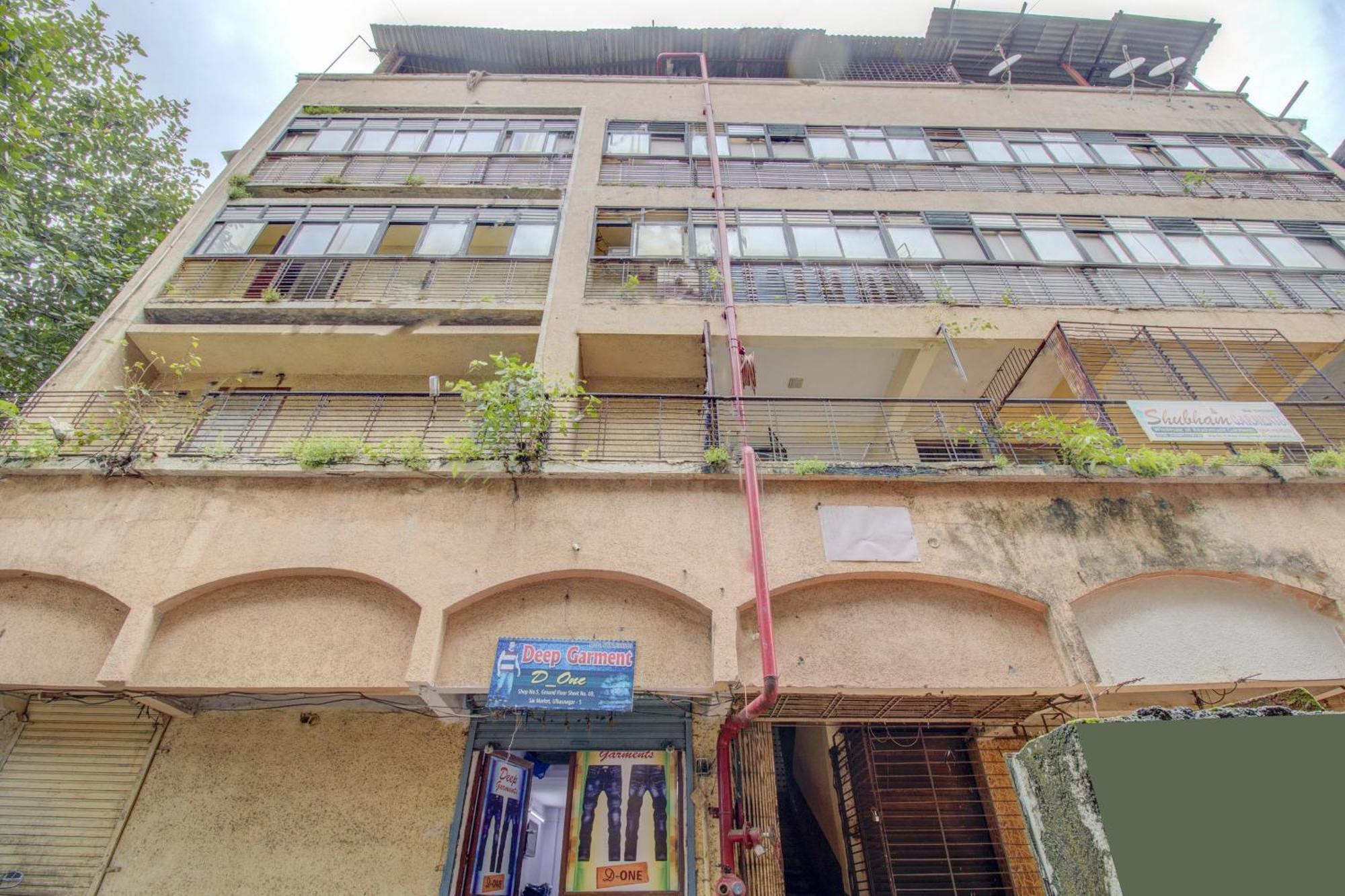 Hotel Della Comfort Near Ambreshwar Shiv Mandir, Ambernath Amarnāth Dış mekan fotoğraf
