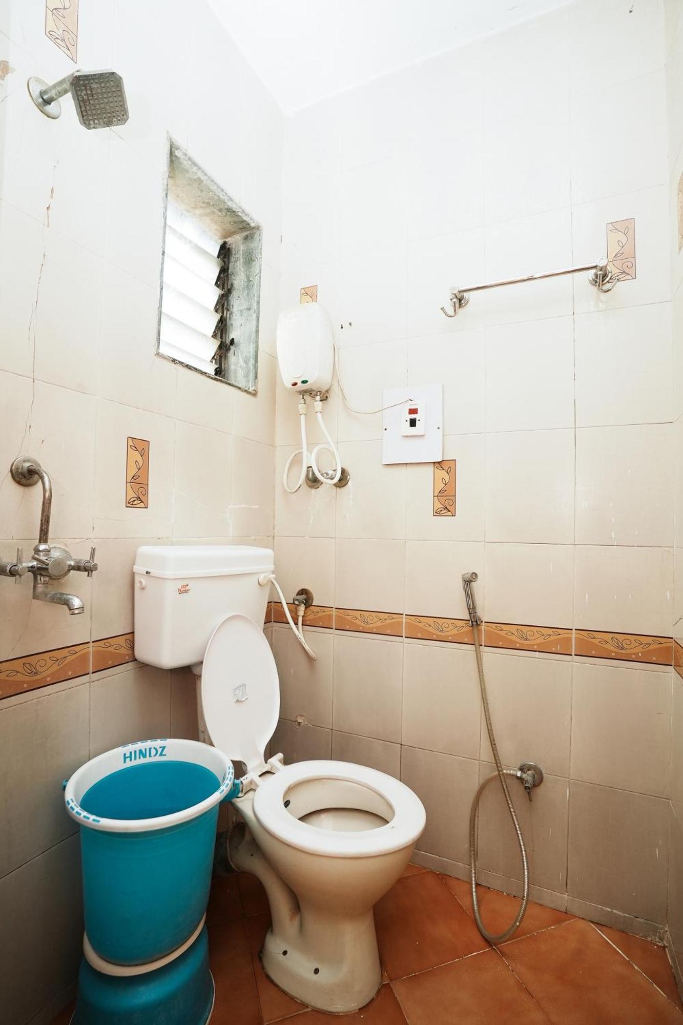 Hotel Della Comfort Near Ambreshwar Shiv Mandir, Ambernath Amarnāth Dış mekan fotoğraf