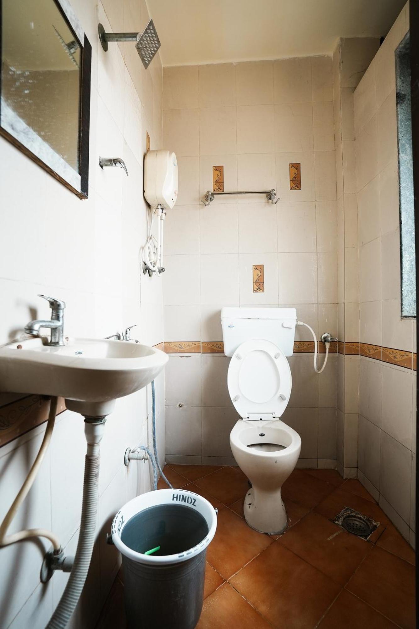 Hotel Della Comfort Near Ambreshwar Shiv Mandir, Ambernath Amarnāth Dış mekan fotoğraf